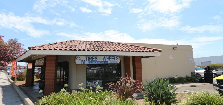 200 – 220 S. Grand Avenue, Santa Ana